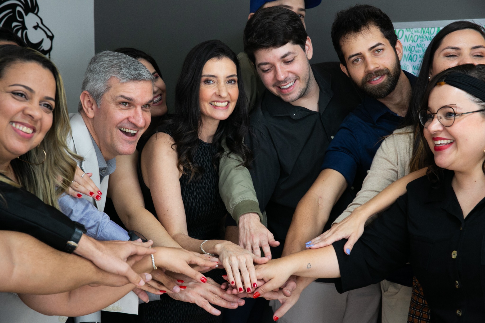 Natalie Weintraub reunida com sua equipe
